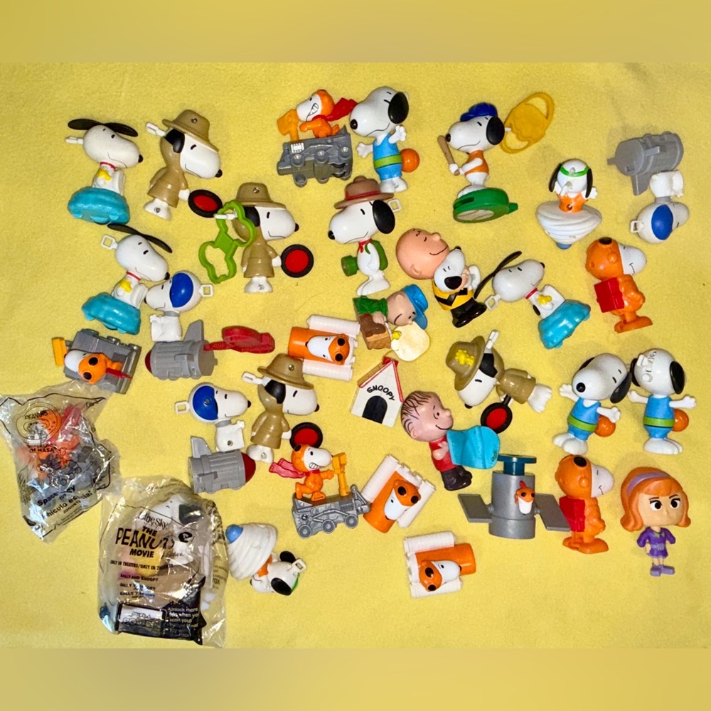 The Peanuts Imaginary World of Snoopy 2018 McDonalds Happy Meal Toys - Lot of 32